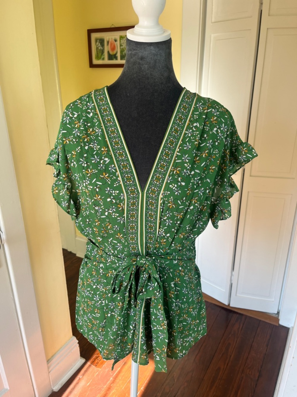 Max Studio Green Floral Tie Waist Blouse